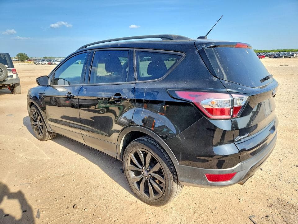 2017 FORD ESCAPE TITANIUM 2