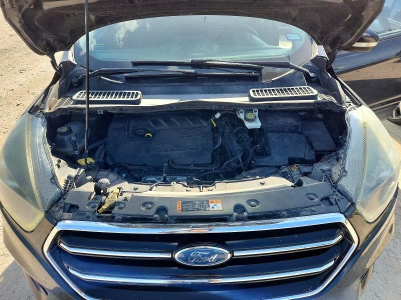 2017 FORD ESCAPE TITANIUM 12