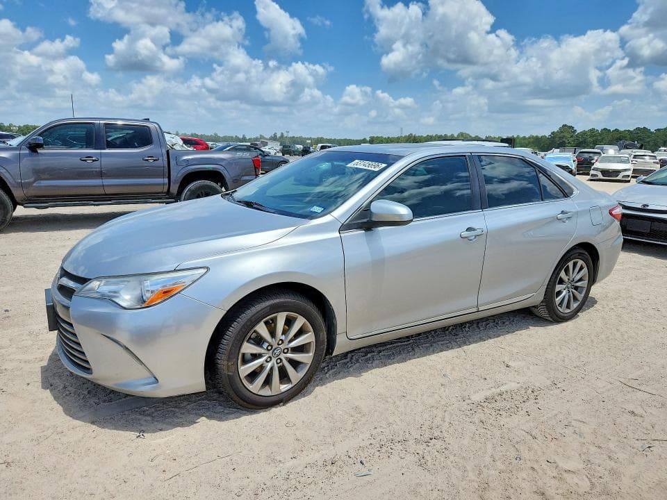 2017 TOYOTA CAMRY XLE - 1