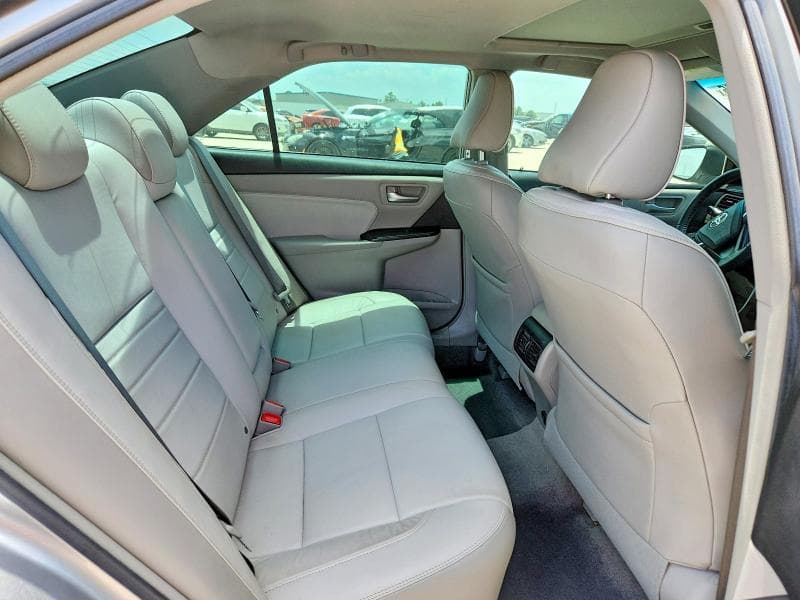 2017 TOYOTA CAMRY XLE 10