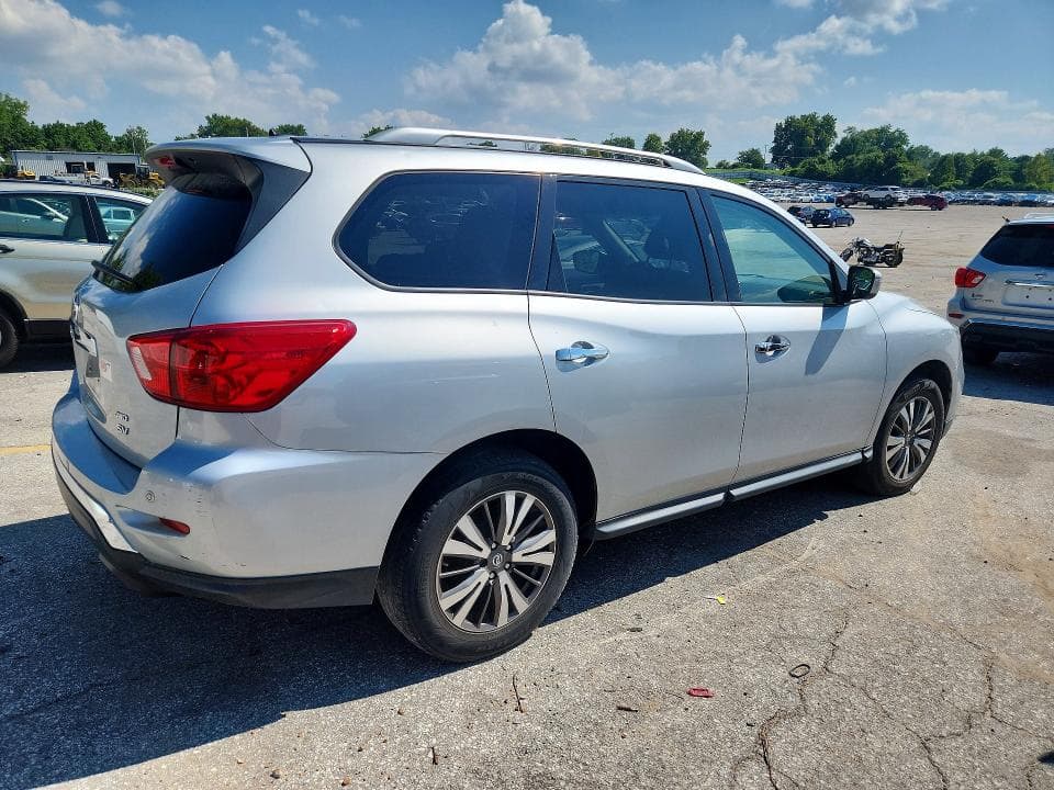 2018 NISSAN PATHFINDER SV 3