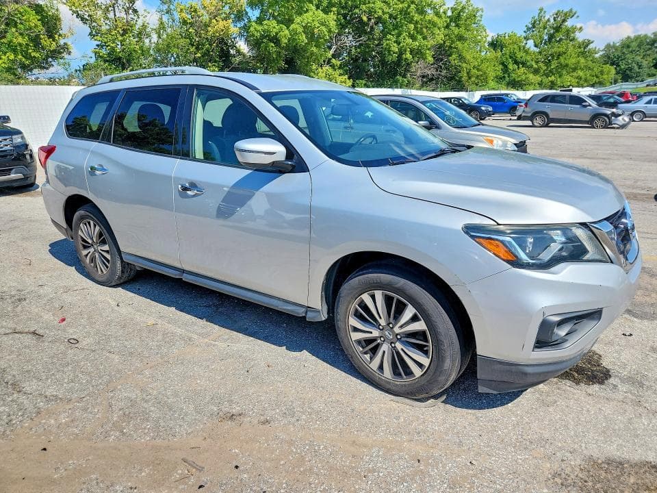 2018 NISSAN PATHFINDER SV 4