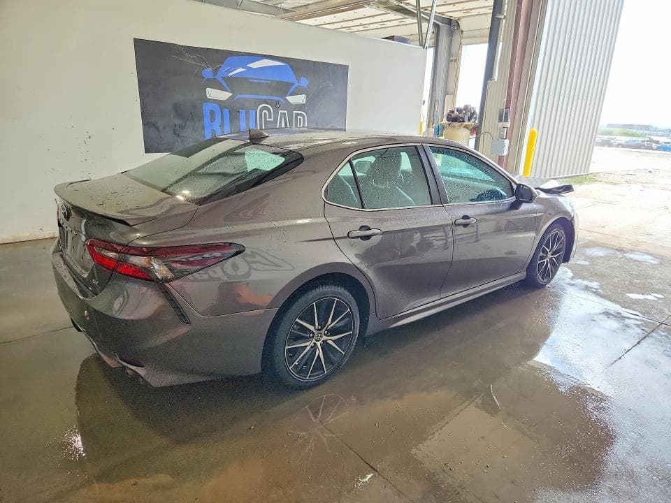 2024 TOYOTA CAMRY SE 3