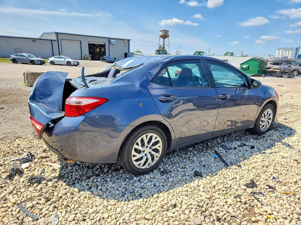 2018 TOYOTA COROLLA LE 3