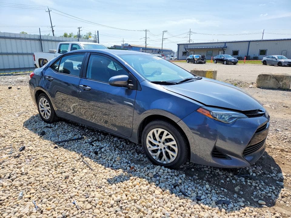 2018 TOYOTA COROLLA LE 4