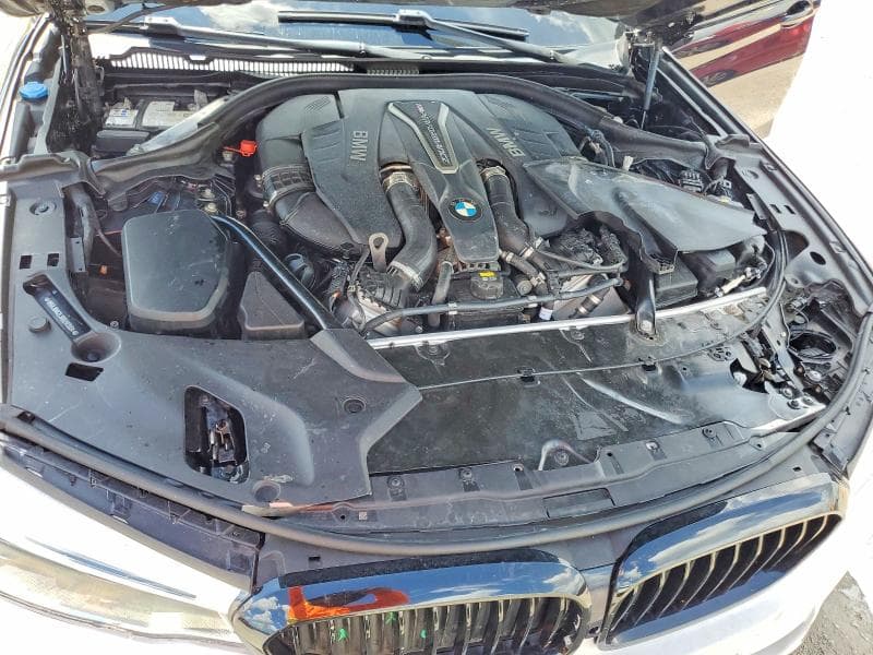 2019 BMW M550XI 11