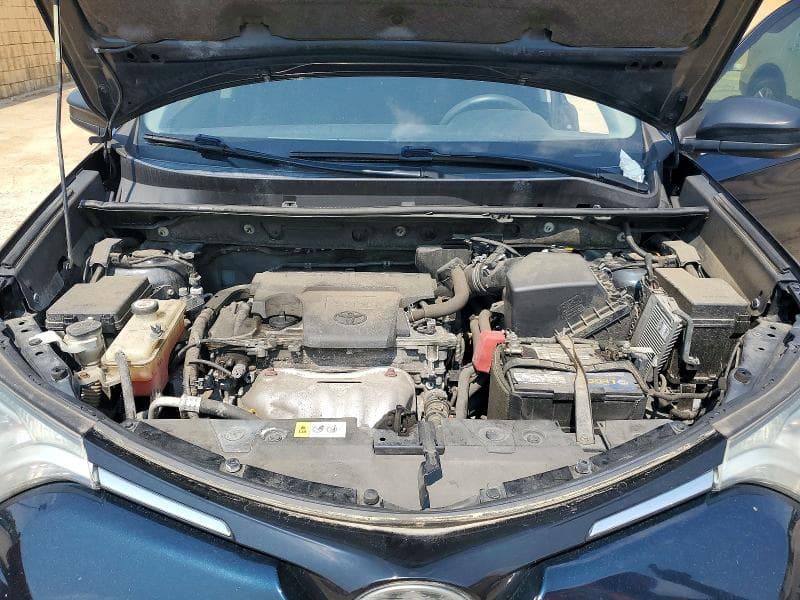 2018 TOYOTA RAV4 LE 11