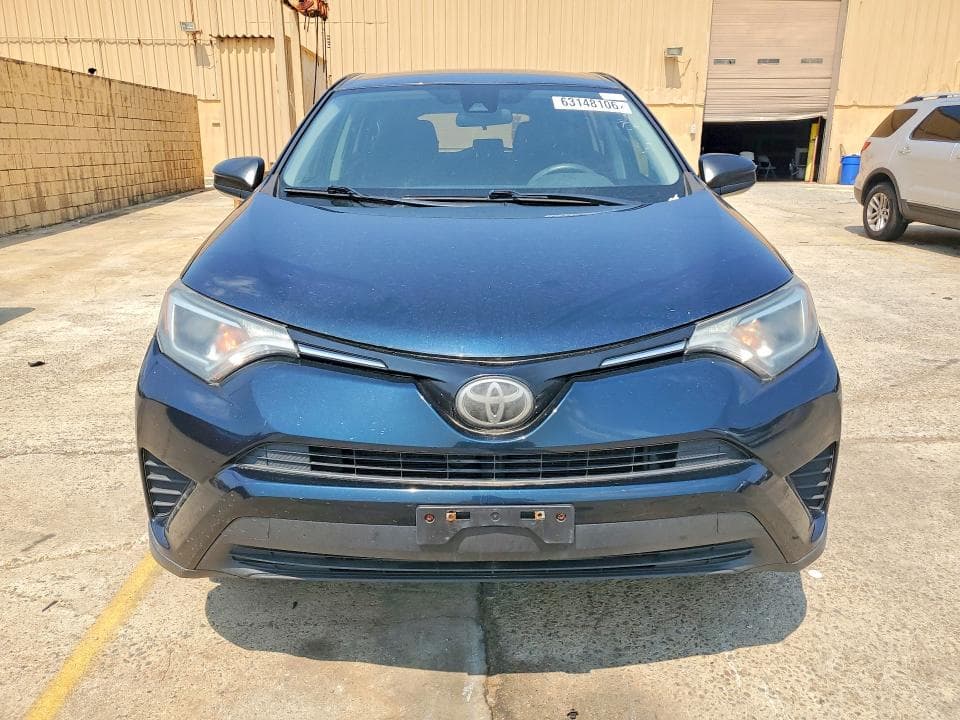 2018 TOYOTA RAV4 LE 5