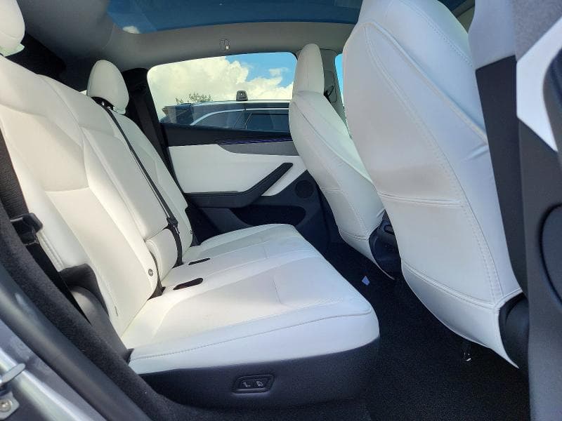 2026 TESLA MODEL Y 11