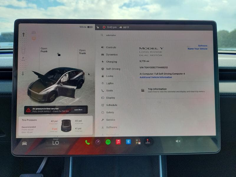 2026 TESLA MODEL Y 9