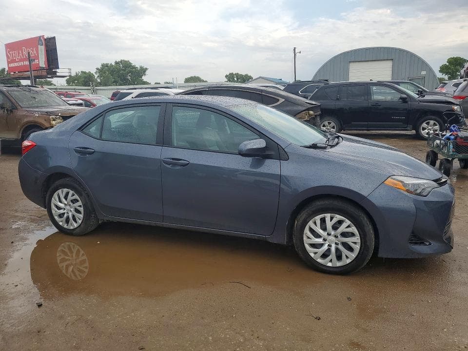 2018 TOYOTA COROLLA LE 4