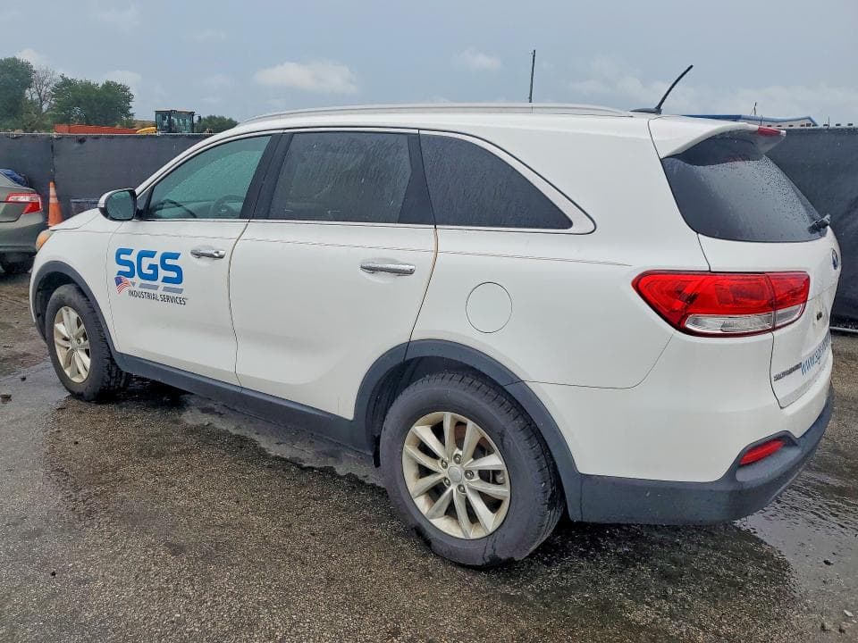 2017 KIA SORENTO LX 2