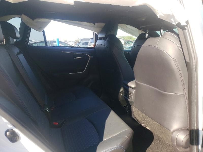 2021 TOYOTA RAV4 XSE 11
