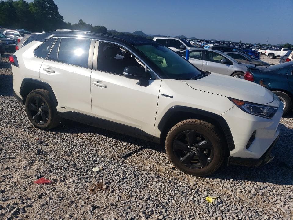 2021 TOYOTA RAV4 XSE 4
