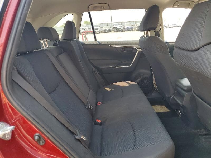 2019 TOYOTA RAV4 LE 11