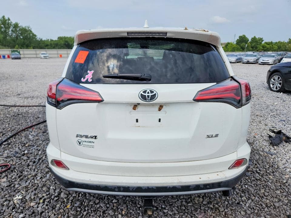 2018 TOYOTA RAV4 XLE 6