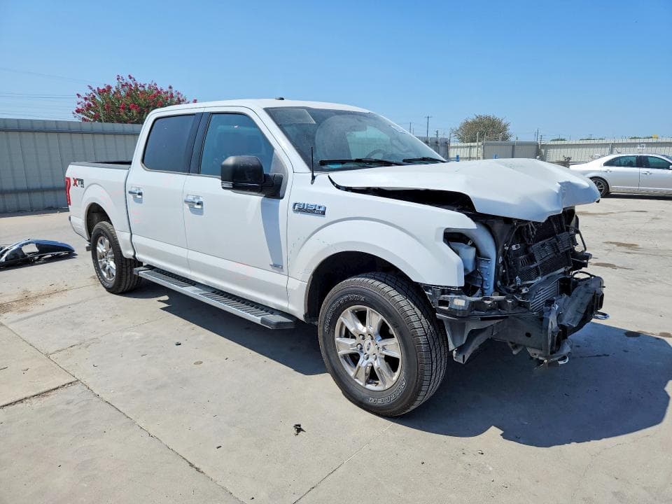 2017 FORD F150 SUPERCREW 4