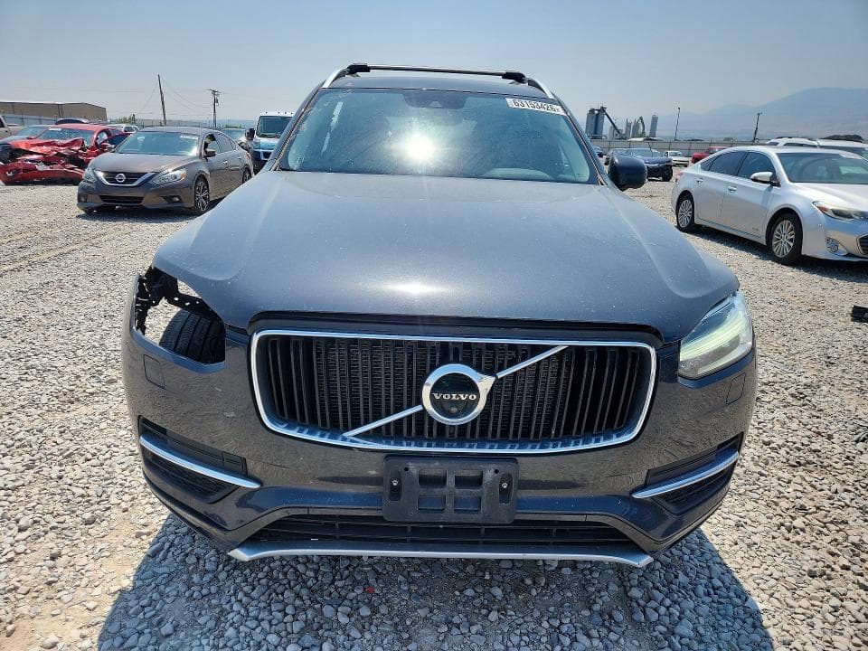 2017 VOLVO XC90 T6 5
