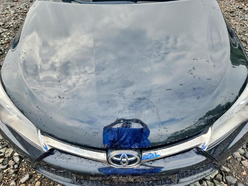 2017 TOYOTA CAMRY SE 11