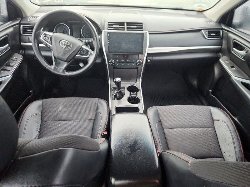 2017 TOYOTA CAMRY SE 8