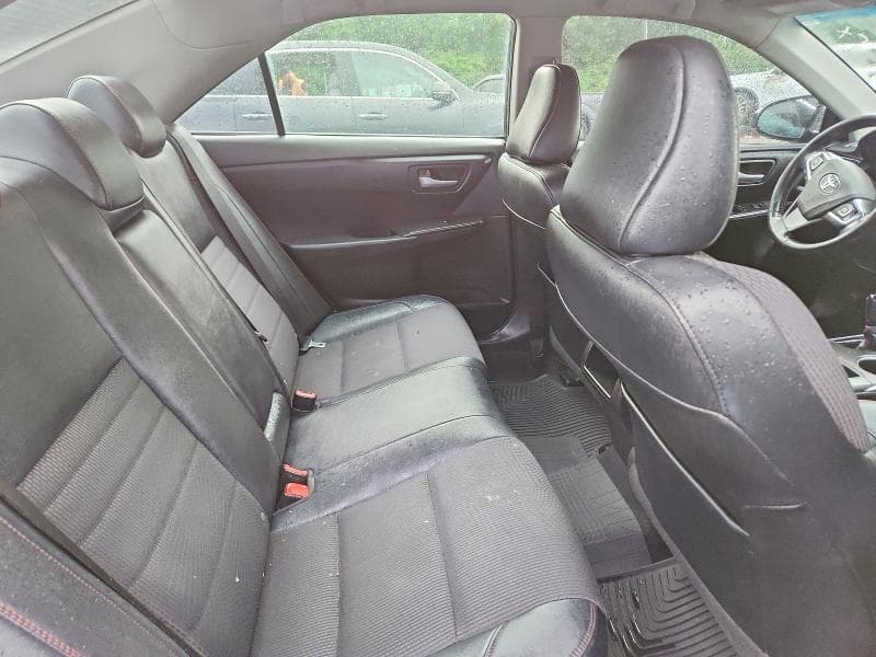 2017 TOYOTA CAMRY SE 10