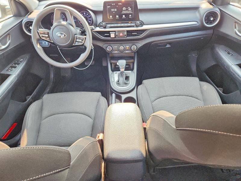 2020 KIA FORTE FE 8
