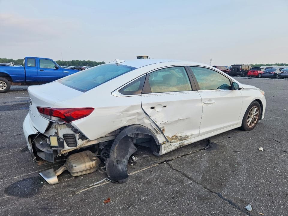 2018 HYUNDAI SONATA SE 3