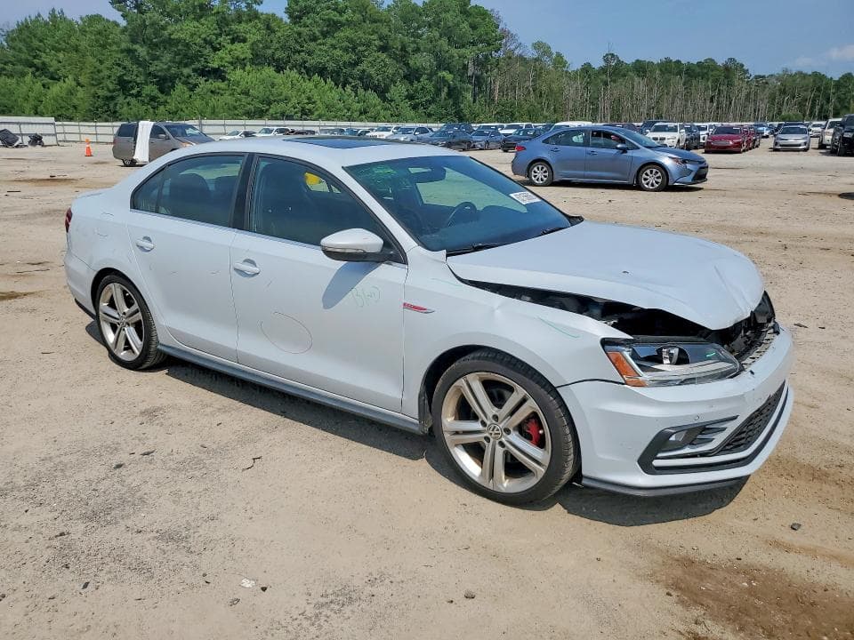 2017 VOLKSWAGEN JETTA GLI 4