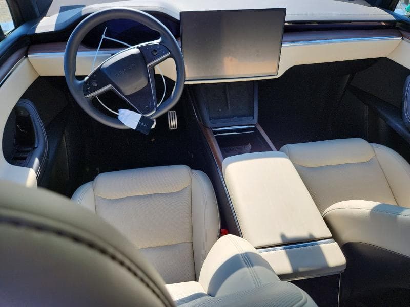 2024 TESLA MODEL X 8