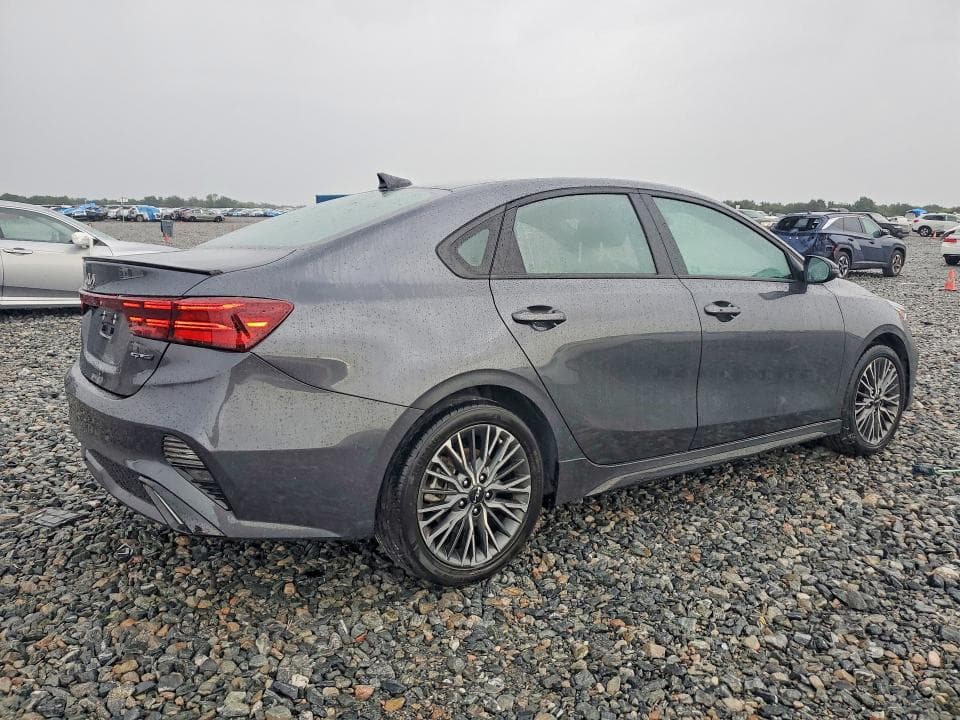 2024 KIA FORTE GT LINE 3