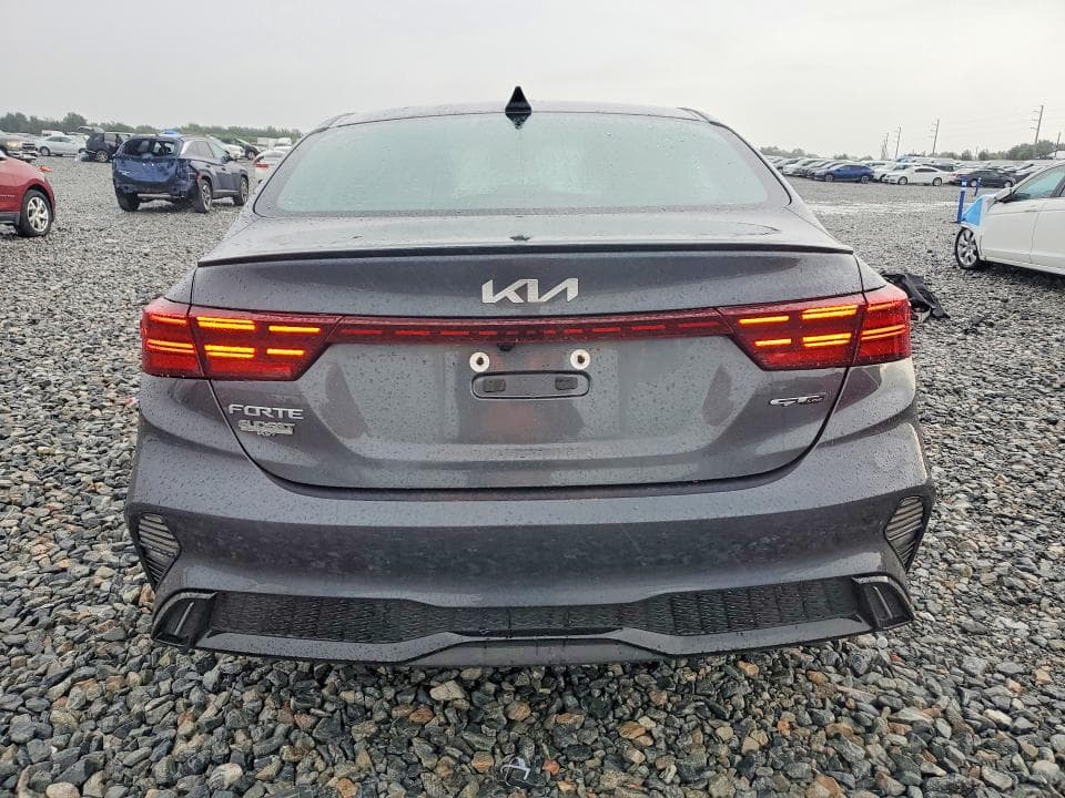 2024 KIA FORTE GT LINE 6