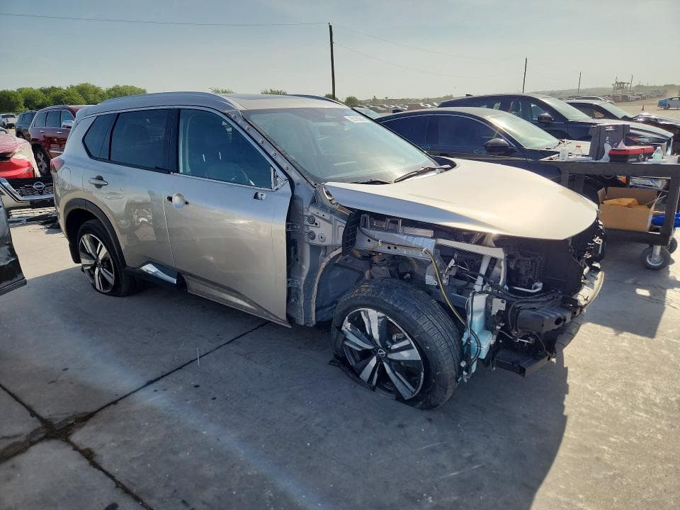 2022 NISSAN ROGUE PLATINUM 4