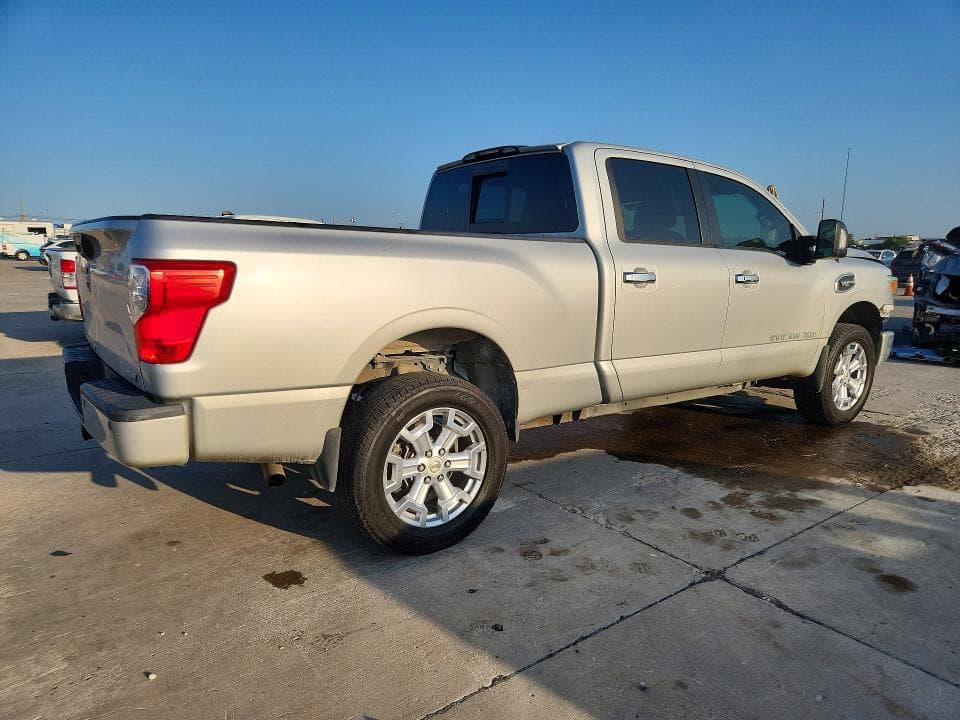 2017 NISSAN TITAN XD SV 3