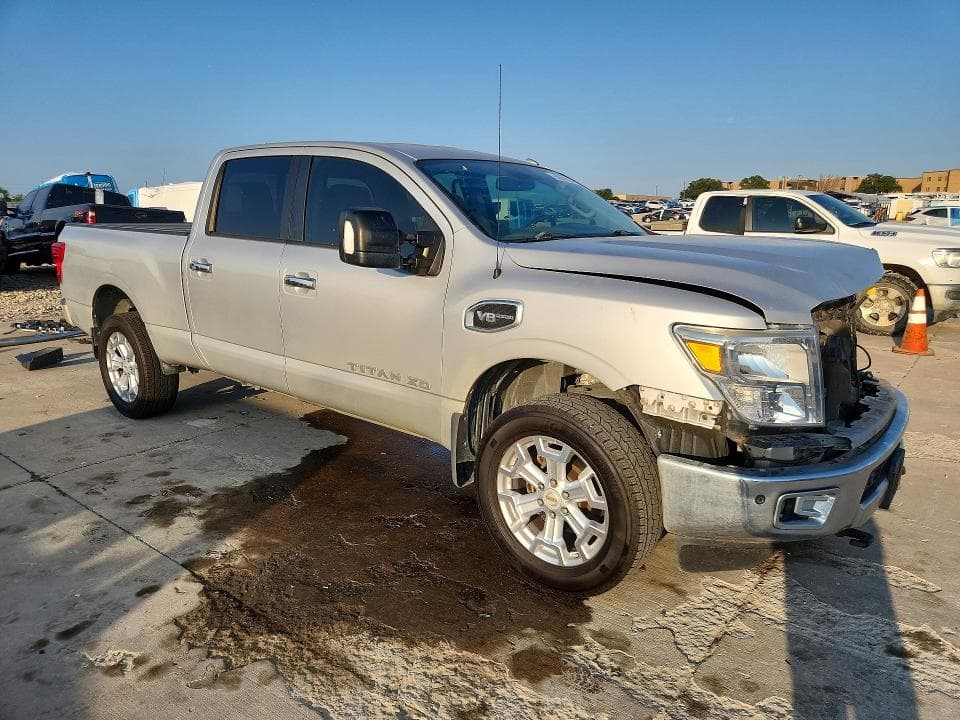 2017 NISSAN TITAN XD SV 4
