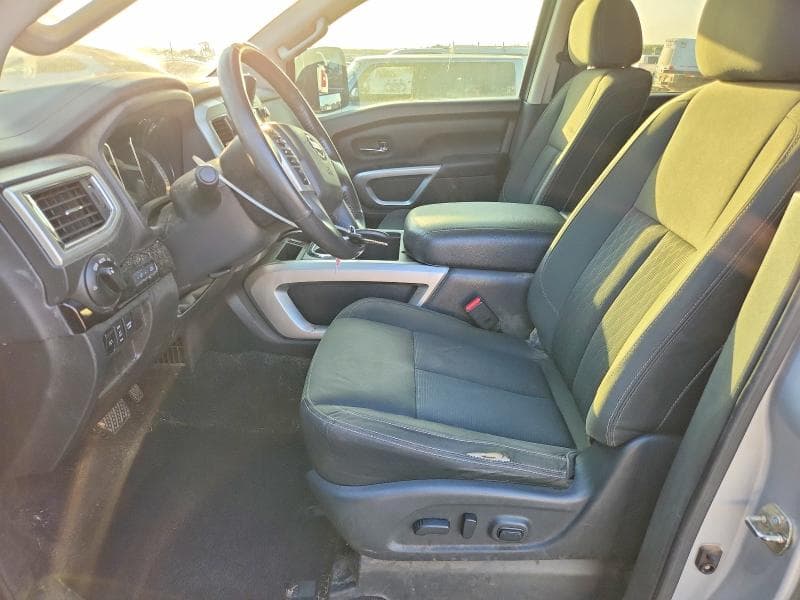 2017 NISSAN TITAN XD SV 7