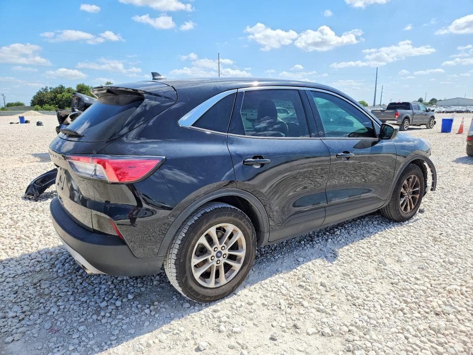 2022 FORD ESCAPE SE 3