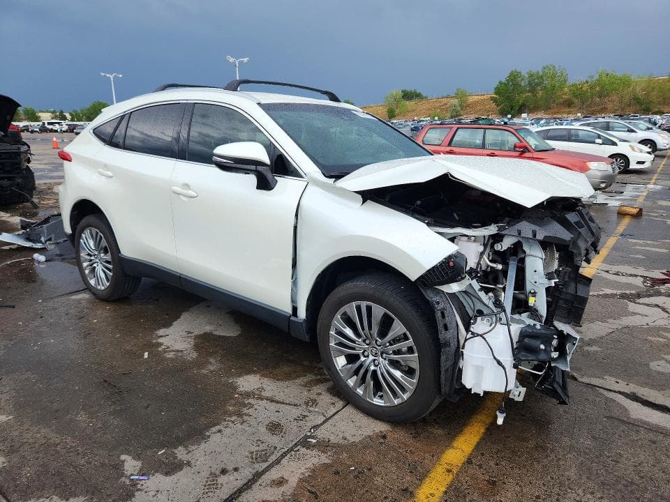 2022 TOYOTA VENZA XLE 4