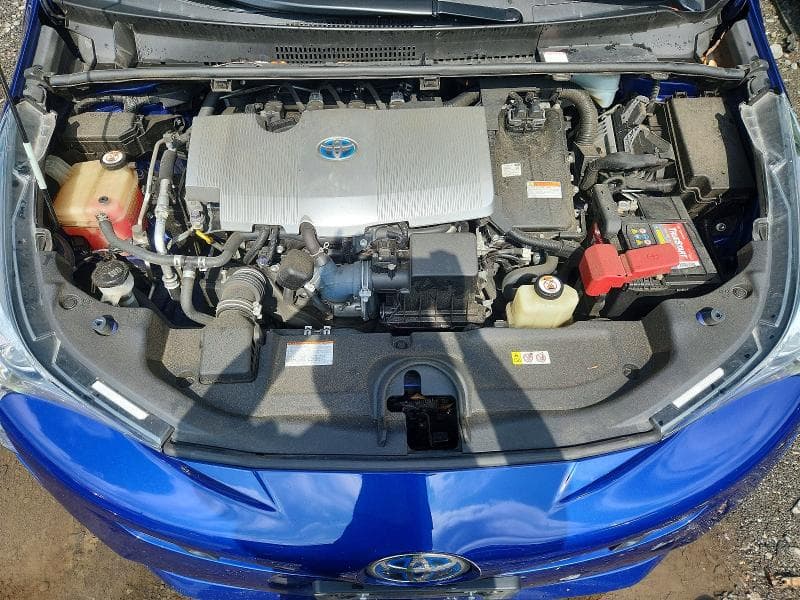 2018 TOYOTA PRIUS FOUR 11