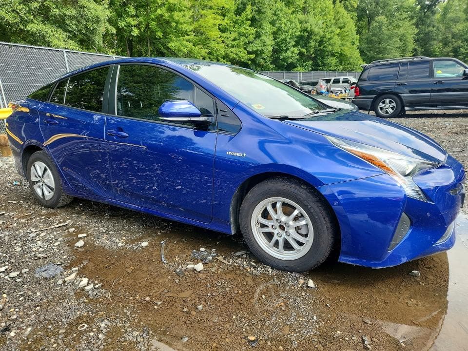 2018 TOYOTA PRIUS FOUR 4
