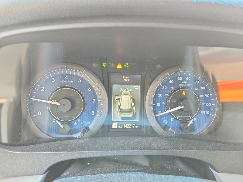 2017 TOYOTA SIENNA XLE 7-PASSENGER 9
