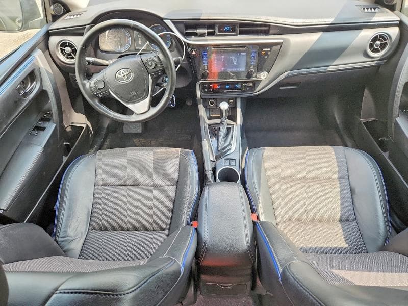 2017 TOYOTA COROLLA SE 8