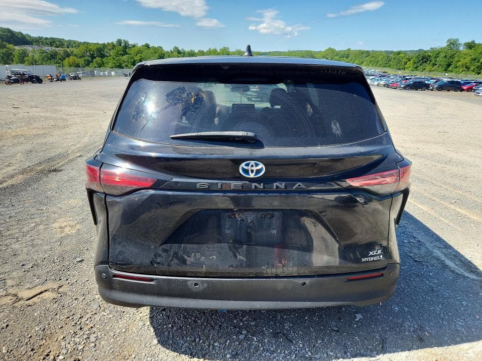 2021 TOYOTA SIENNA XLE 6