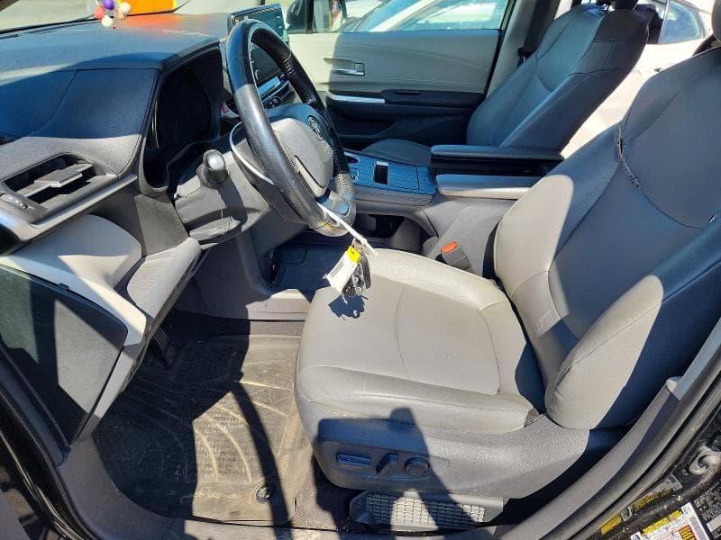 2021 TOYOTA SIENNA XLE 7