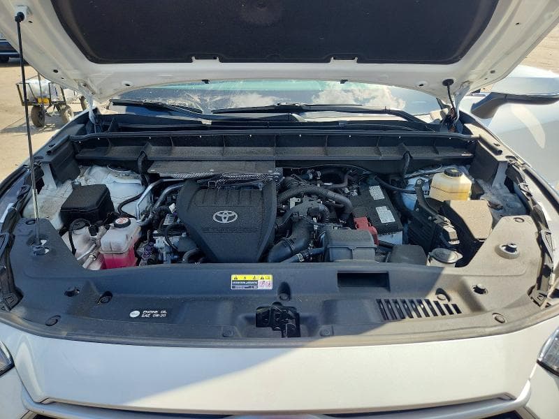 2023 TOYOTA HIGHLANDER XLE 12