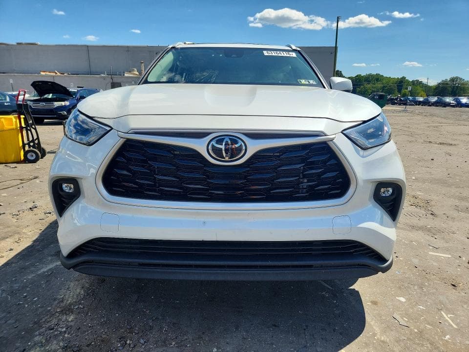 2023 TOYOTA HIGHLANDER XLE 5