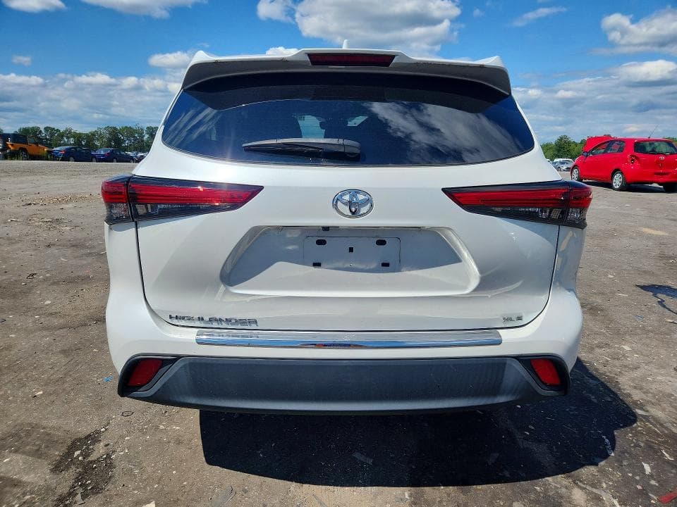 2023 TOYOTA HIGHLANDER XLE 6