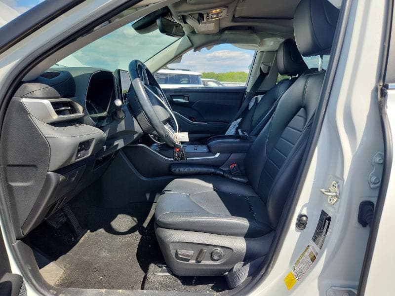 2023 TOYOTA HIGHLANDER XLE 7