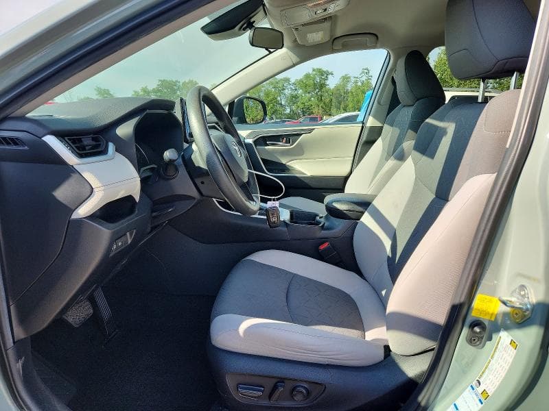 2020 TOYOTA RAV4 XLE 7
