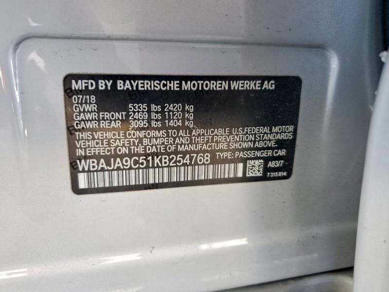 2019 BMW 530E 12