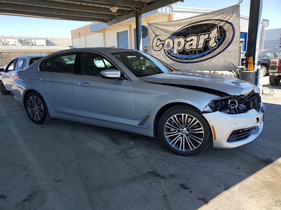 2019 BMW 530E 4